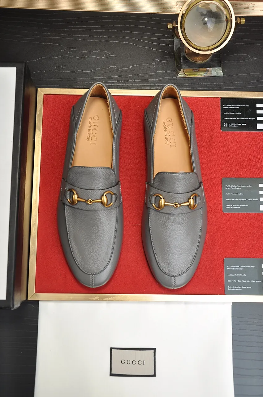 Men's shoes 💰520💶【GUCCI】 (High-end Niuli) New 🍀Gucci* - top version Gucci Peas shoes! Made of imported original cowhide, the inner top layer is comfortable cowhide lining! Original wear-resistant rubber outsole! High quality products! Code number 38-44!